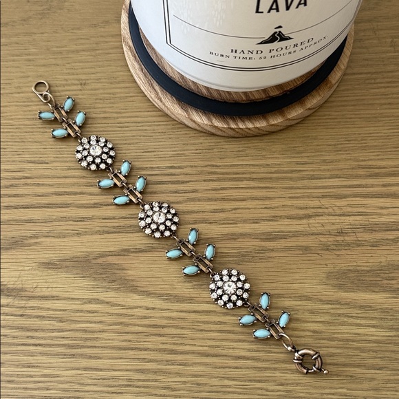 Jewelry - Elegant Turquoise and Silver Women's Bracelet